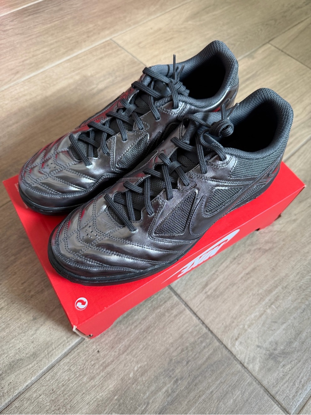 Nike Gato LV8 ( box without lid )